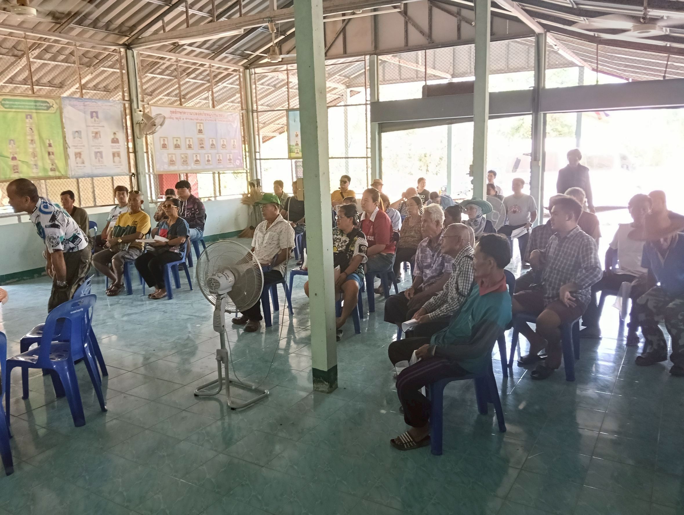 title - วันที่ 9 เมษายน 2569 นายวิทูล ประดิษฐบูญ ปฏิรูปที่ดินจังหวัดปราจีนบุรี มอบหมายให้ นายลิขิต ผันผ่อง หัวหน้าฝ่ายกฎหมาย พร้อมด้วย เจ้าหน้าที่ ส.ป.ก.ปราจีนบุรี ลงพื้นที่ออกหน่วยบริการเคลื่อนที่ “Mobile Unit”และบริการปรึกษาข้อกฎหมายที่เกี่ยวข้องกับการปฏิรูปที่ดิน ณ ตำบลแก่งดินสอ อำเภอนาดี จังหวัดปราจีนบุรี